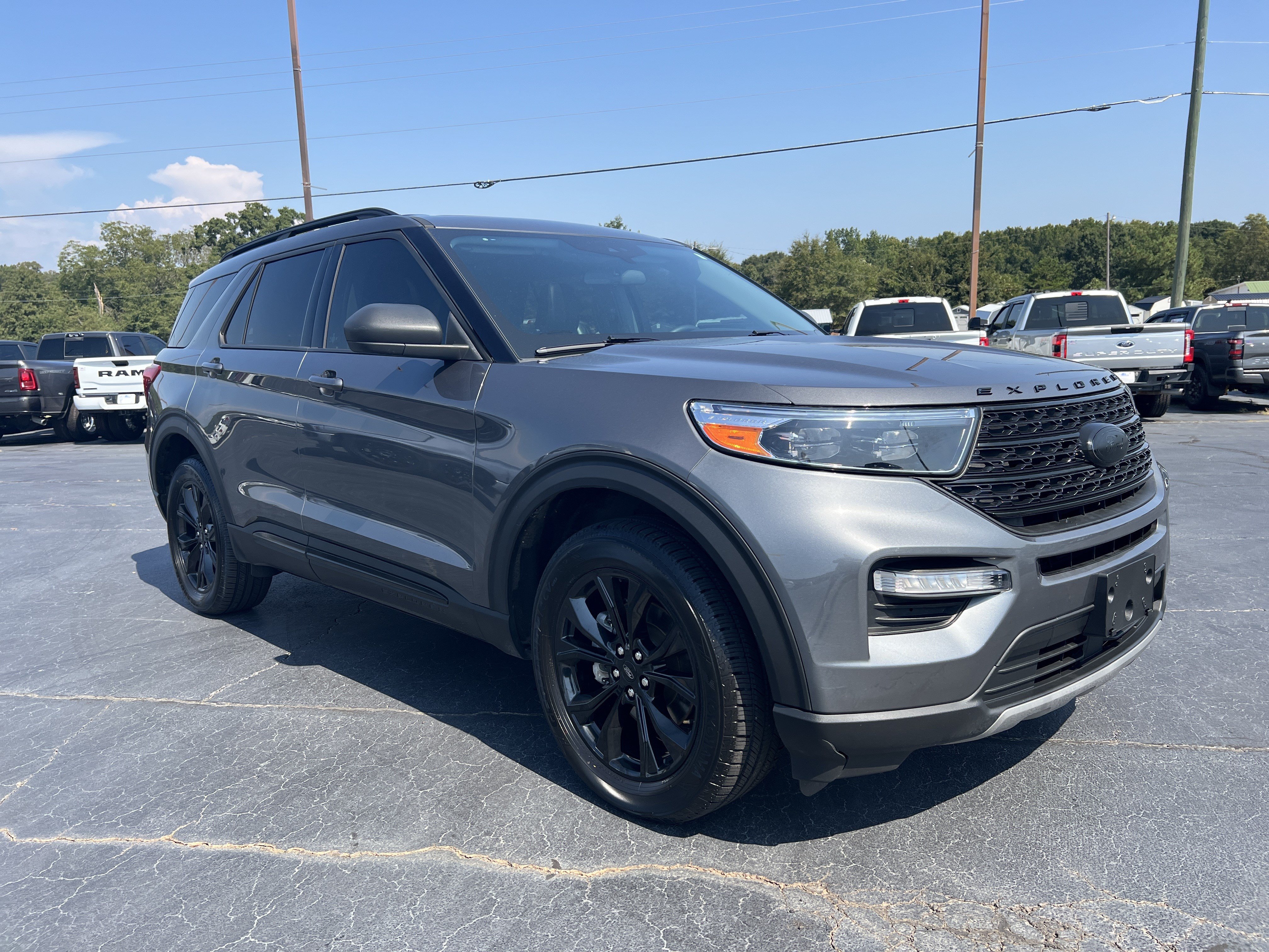 Certified 2023 Ford Explorer XLT w/ Equipment Group 202A AWD/4WD image 4