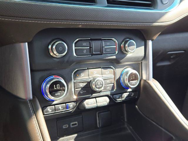 Used 2022 GMC Yukon SLT w/ SLT Premium Package AWD/4WD image 31