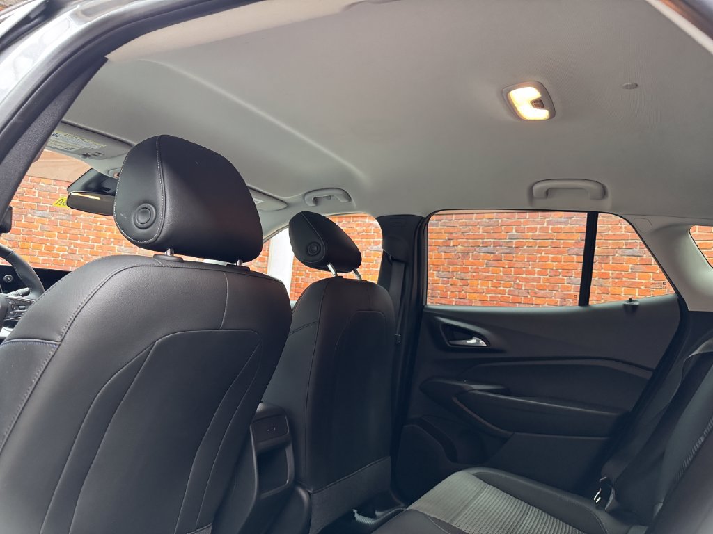 Used 2025 Chevrolet Trax LT w/ Driver Confidence Package FWD image 23