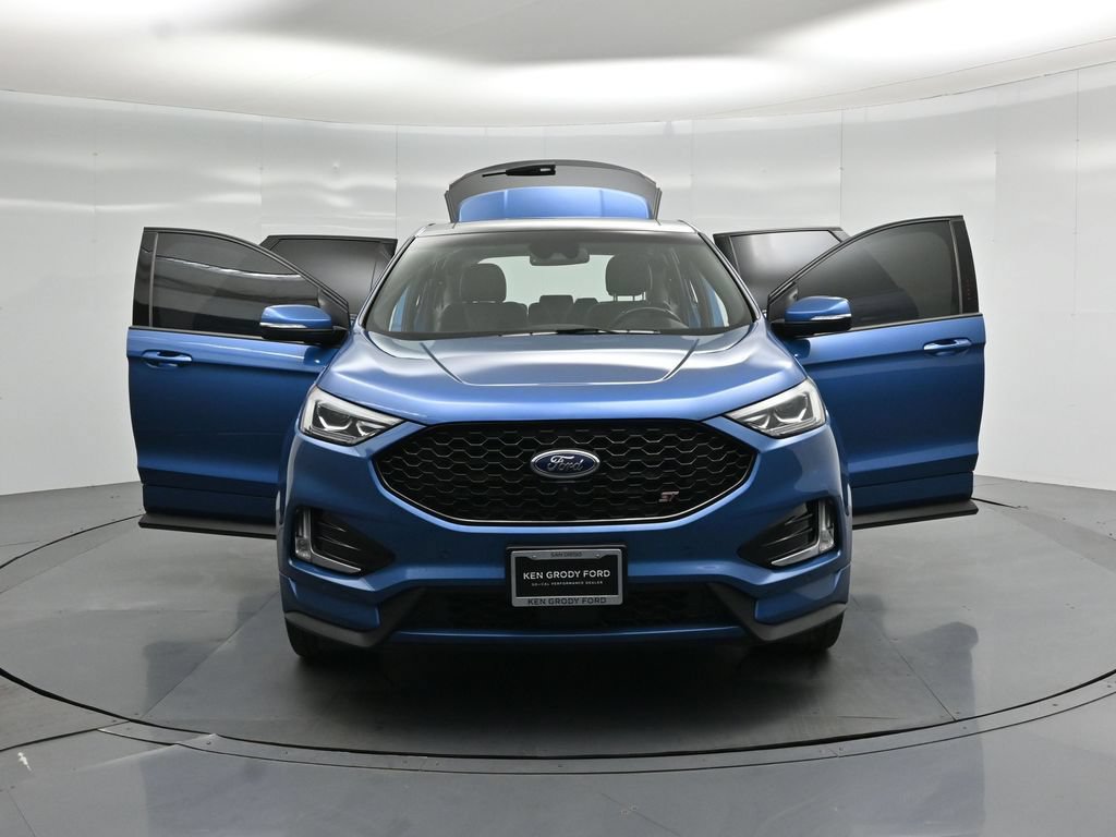Certified 2019 Ford Edge ST w/ Equipment Group 401A AWD/4WD image 31