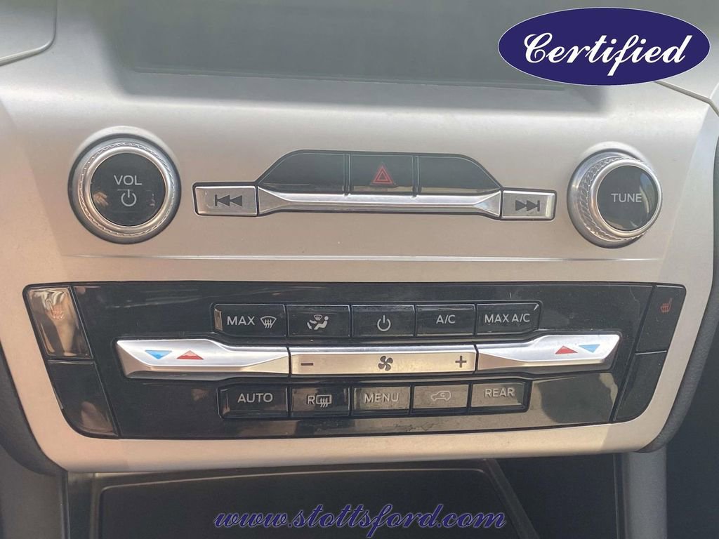 Certified 2022 Ford Explorer XLT RWD image 29
