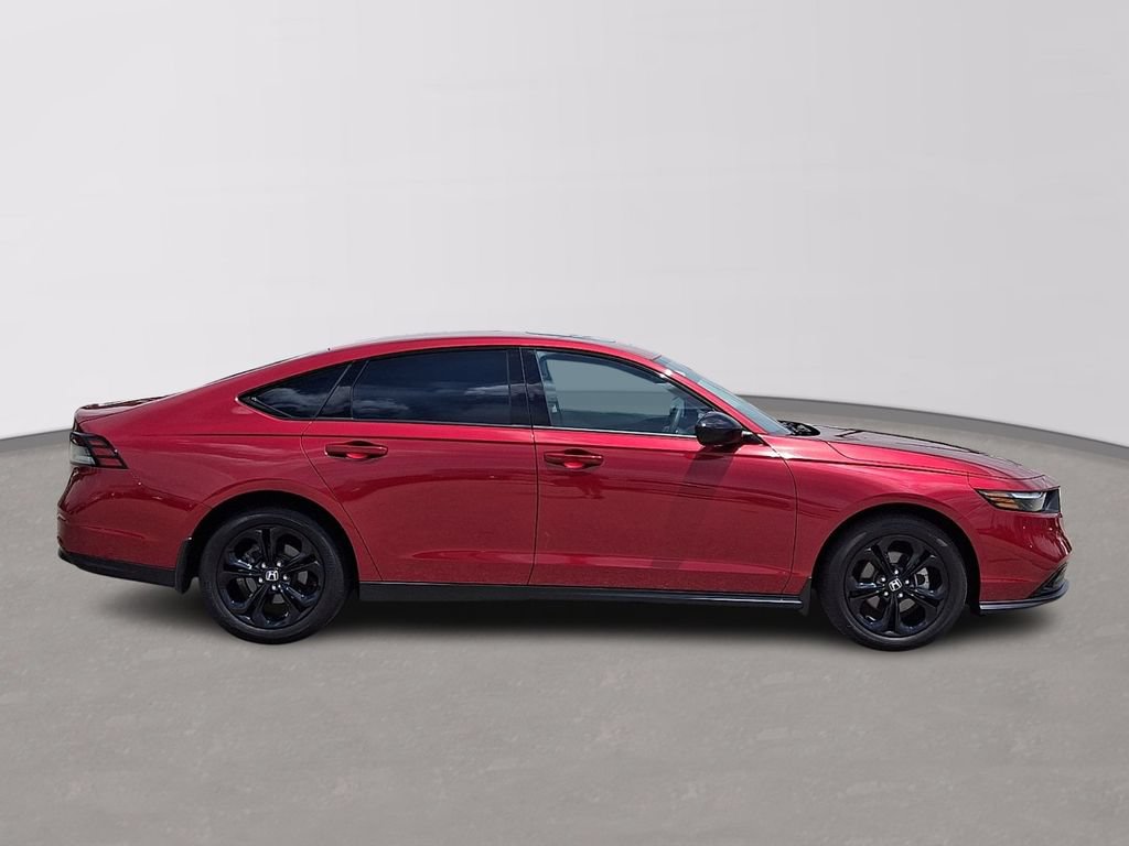 Used 2025 Honda Accord SE image 7