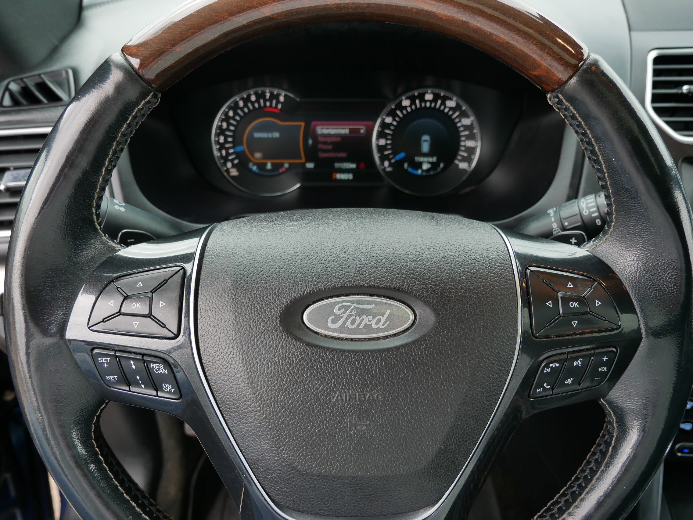 Certified 2017 Ford Explorer Platinum AWD/4WD image 25