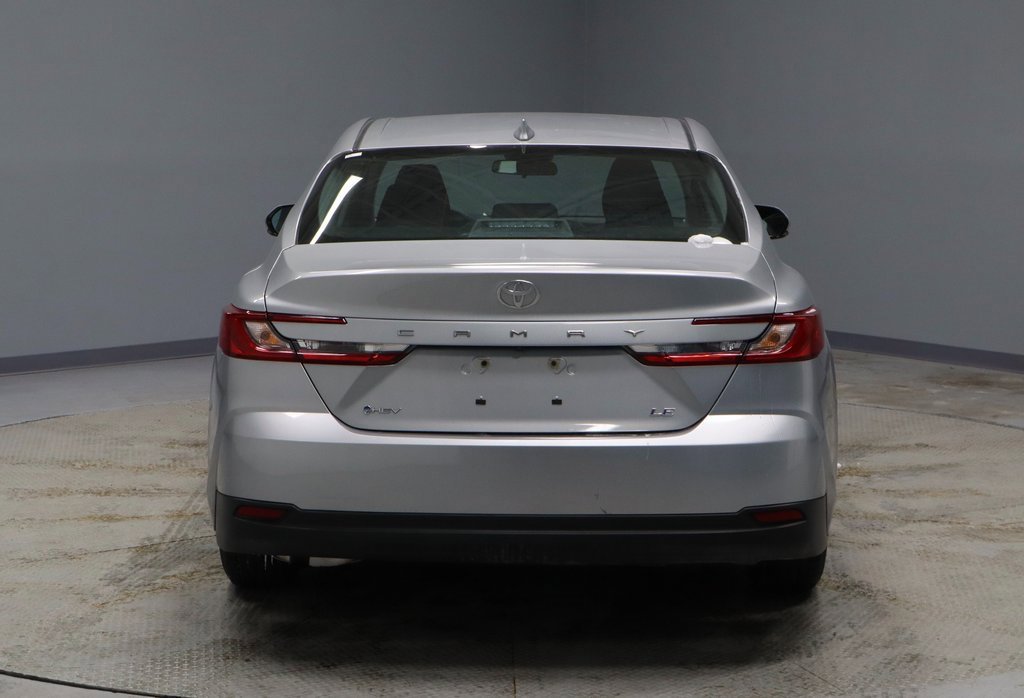 Used 2025 Toyota Camry LE image 10