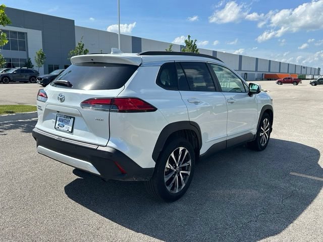 Used 2022 Toyota Corolla Cross XLE w/ Convenience Package FWD image 4