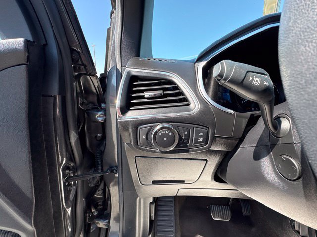 Certified 2020 Ford Edge Titanium w/ Equipment Group 301A FWD image 16