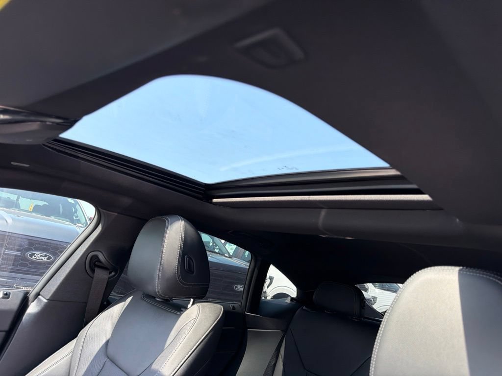 Used 2023 BMW i4 eDrive35 w/ Parking Assistance Package RWD image 26