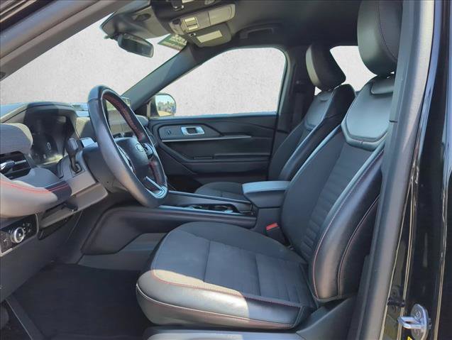 Certified 2025 Ford Explorer ST-Line w/ ST-Line Street Pack AWD/4WD image 17
