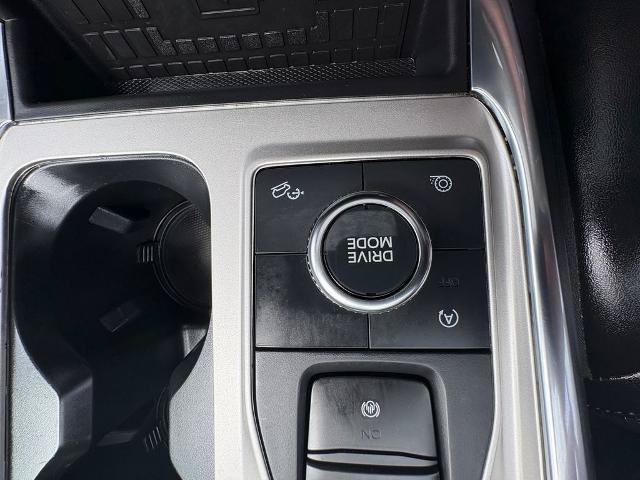 Certified 2023 Ford Explorer Platinum w/ Technology Package AWD/4WD image 15