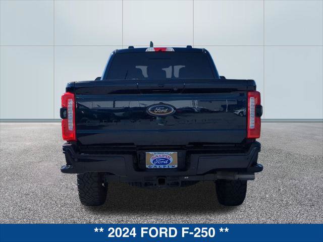 Certified 2024 Ford F250 Lariat w/ Lariat Ultimate Package AWD/4WD image 4