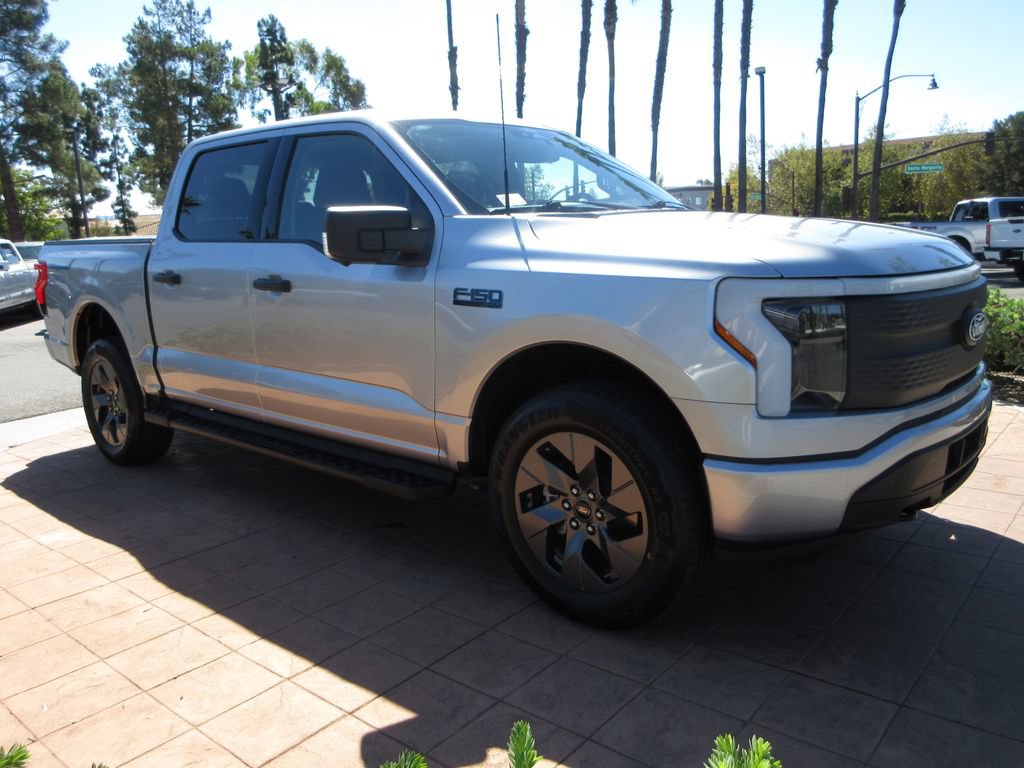 Certified 2024 Ford F150 Lightning XLT w/ Max Trailer Tow Package AWD/4WD image 7