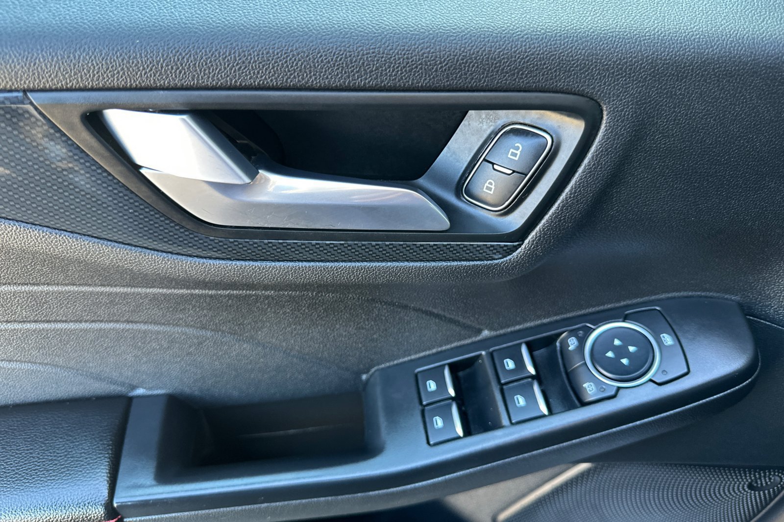 Certified 2025 Ford Escape ST-Line w/ Tech Pack #1 FWD image 11
