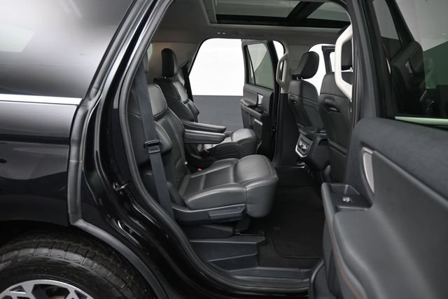 Certified 2025 Ford Expedition Active AWD/4WD image 24