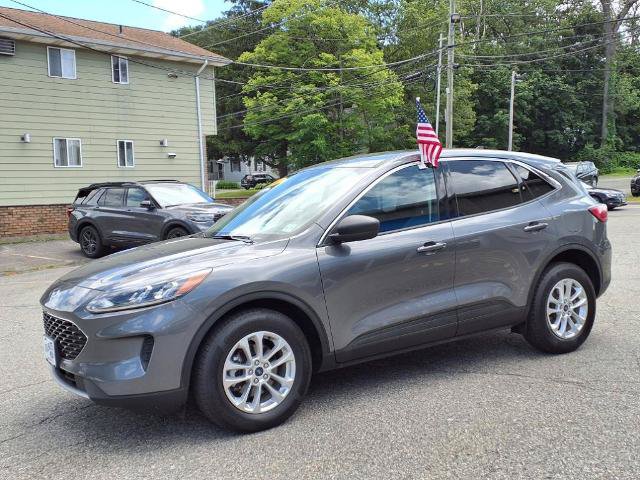 Certified 2022 Ford Escape SE w/ Cold Weather Package AWD/4WD image 3