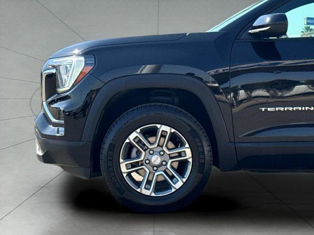 Used 2025 GMC Terrain Elevation FWD image 25