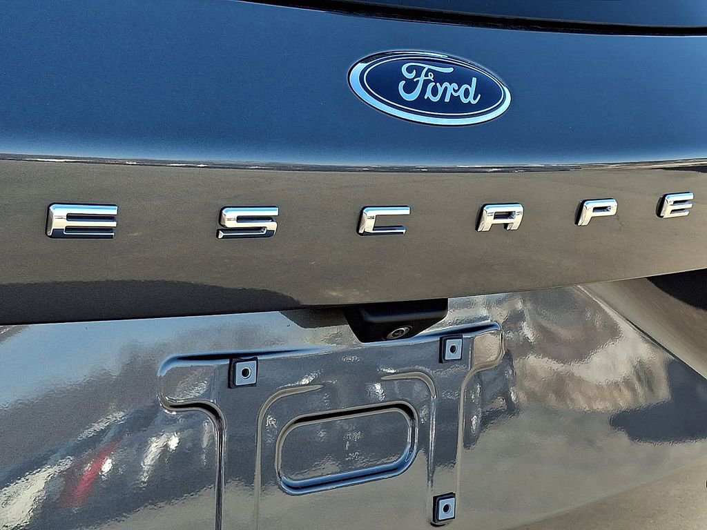 Certified 2022 Ford Escape SEL image 30