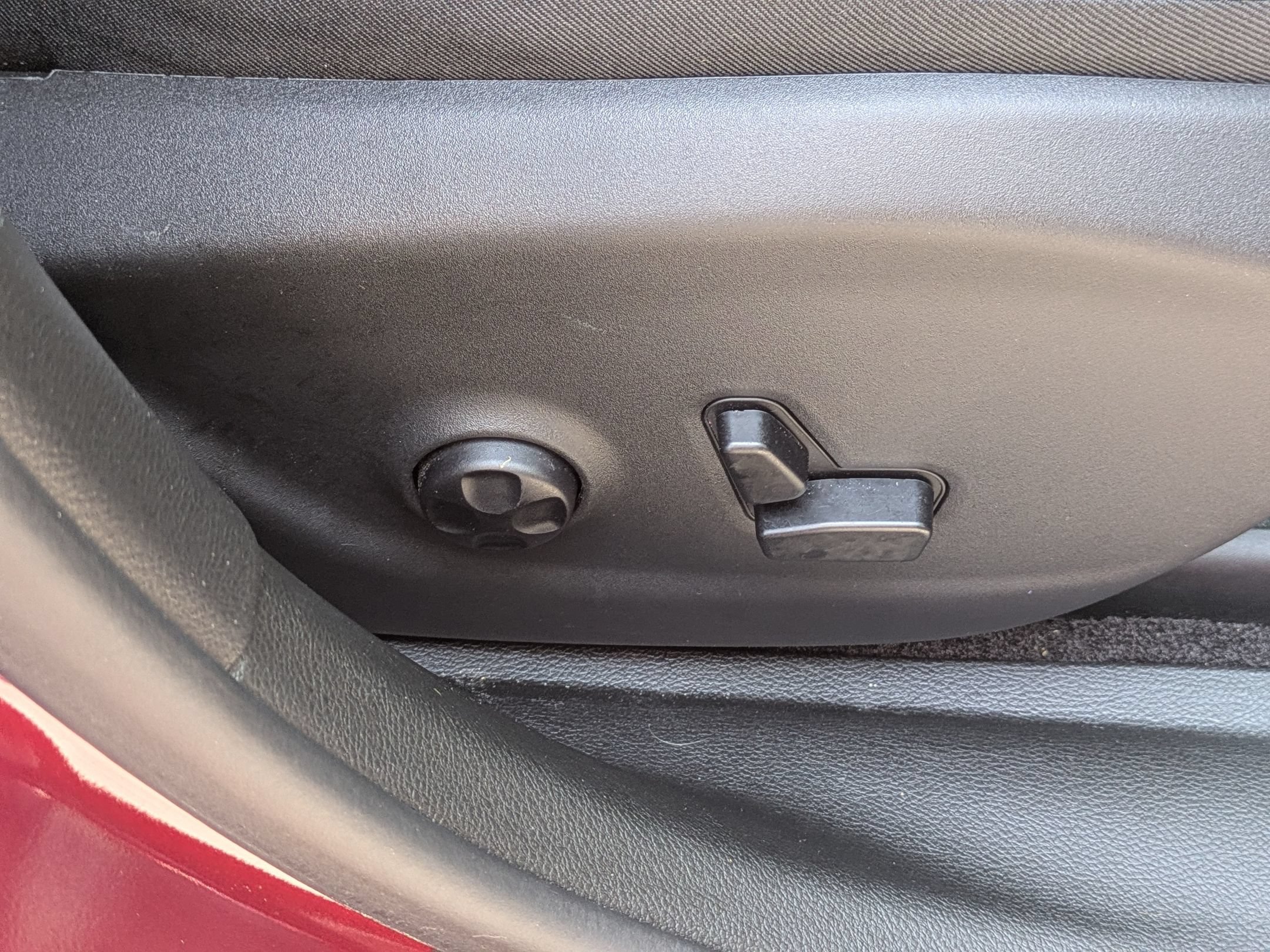Used 2019 Jeep Cherokee Limited AWD/4WD image 42