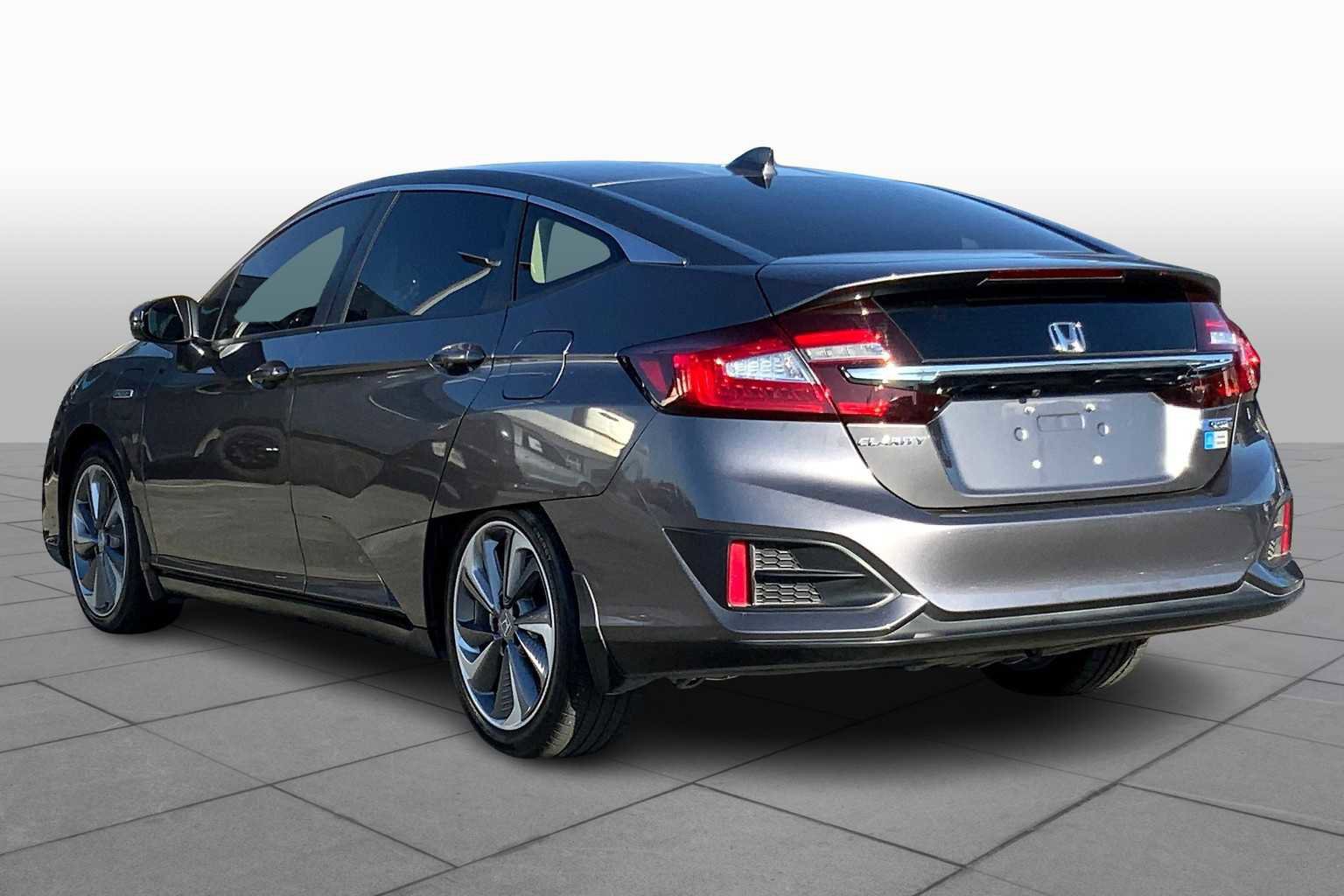 Used 2018 Honda Clarity Plug-In Hybrid image 2