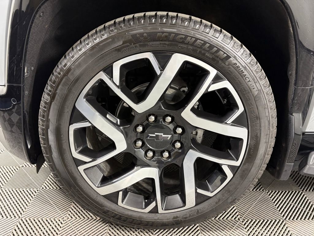 Used 2025 Chevrolet Silverado EV RST image 12