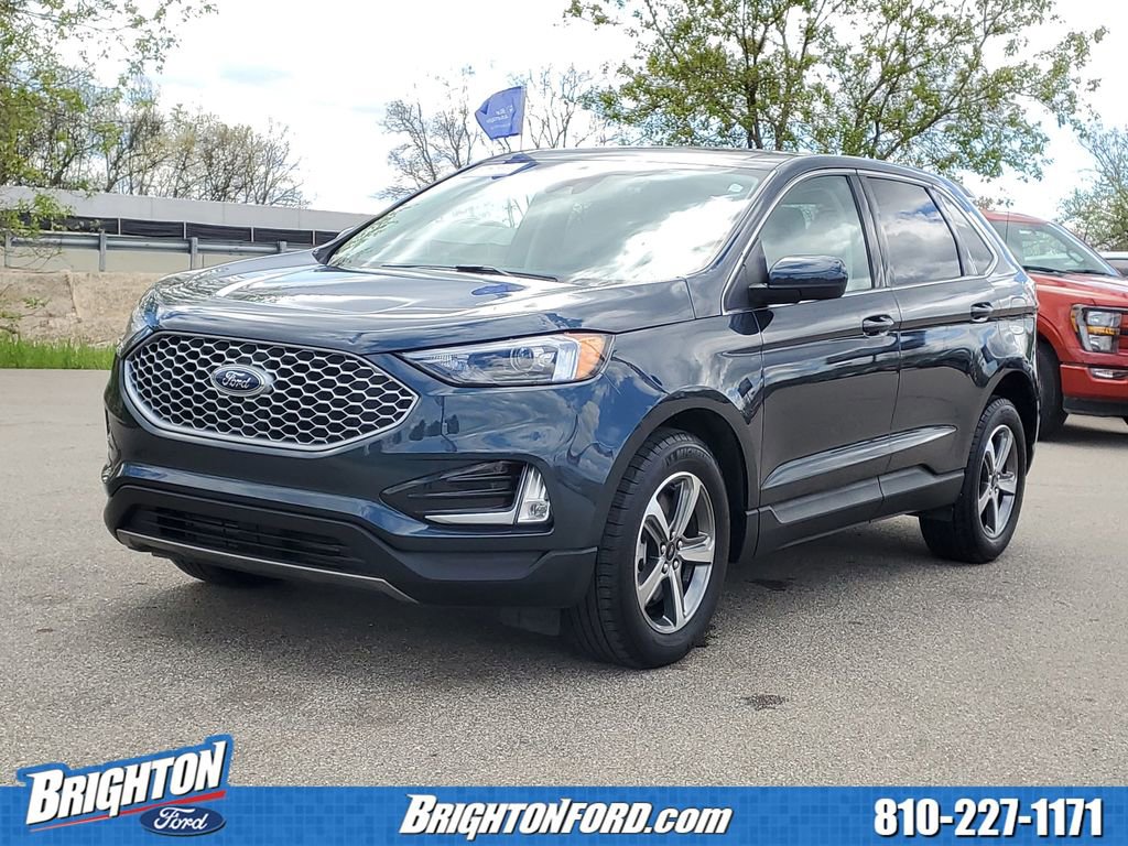 Certified 2024 Ford Edge SEL w/ Convenience Package AWD/4WD image 2