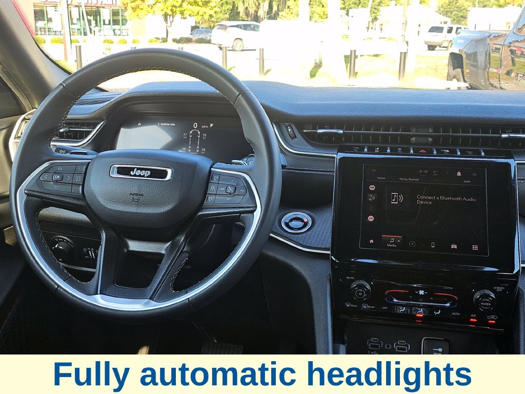 Used 2024 Jeep Grand Cherokee L Laredo RWD image 29