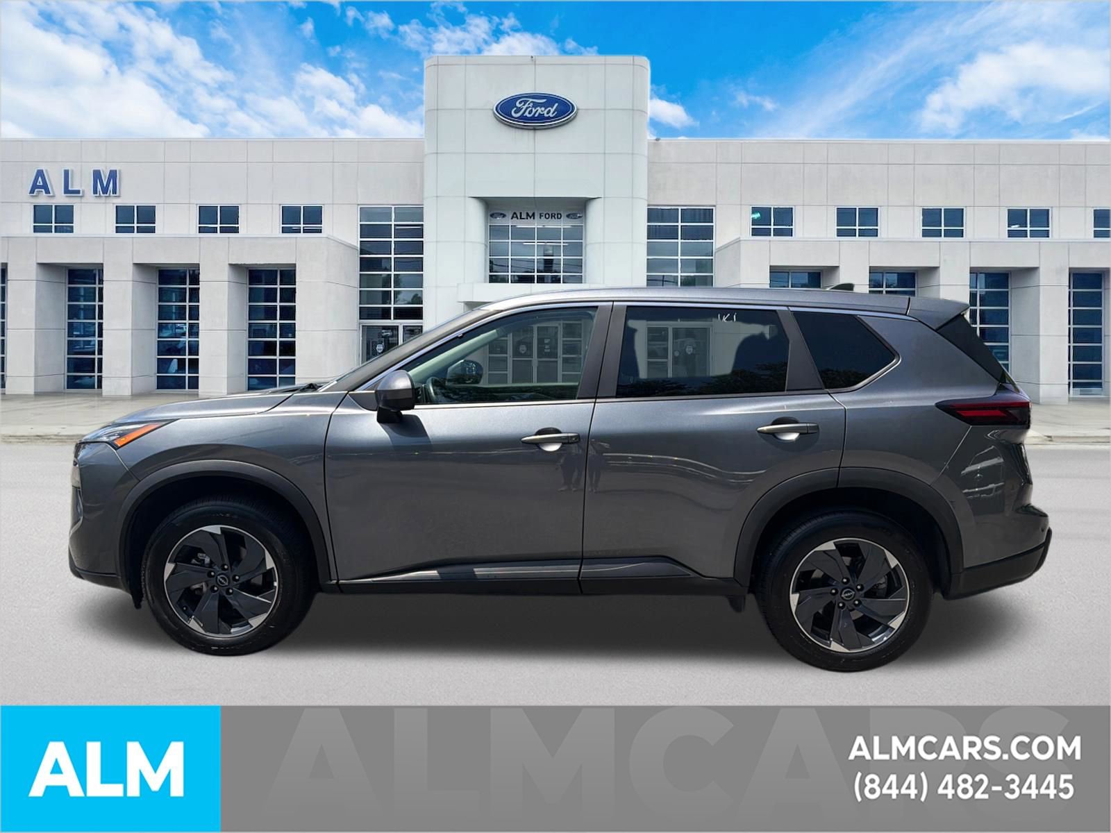 Used 2025 Nissan Rogue SV FWD image 9