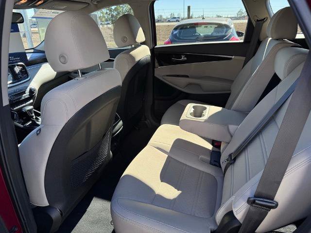 Used 2019 Kia Sorento LX w/ LX Convenience Package image 19