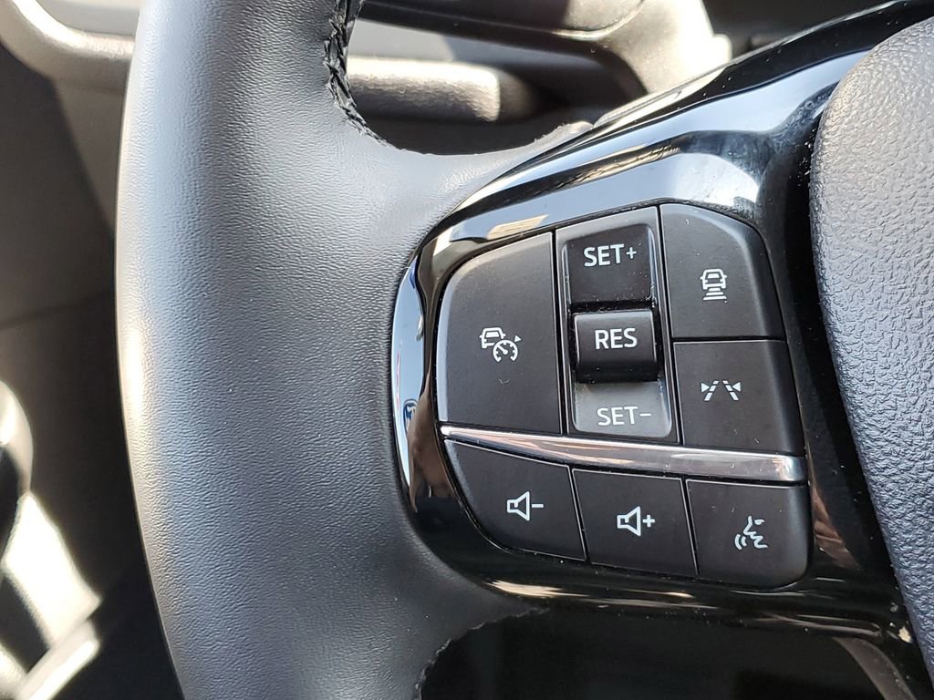 Certified 2025 Ford Escape Platinum image 16