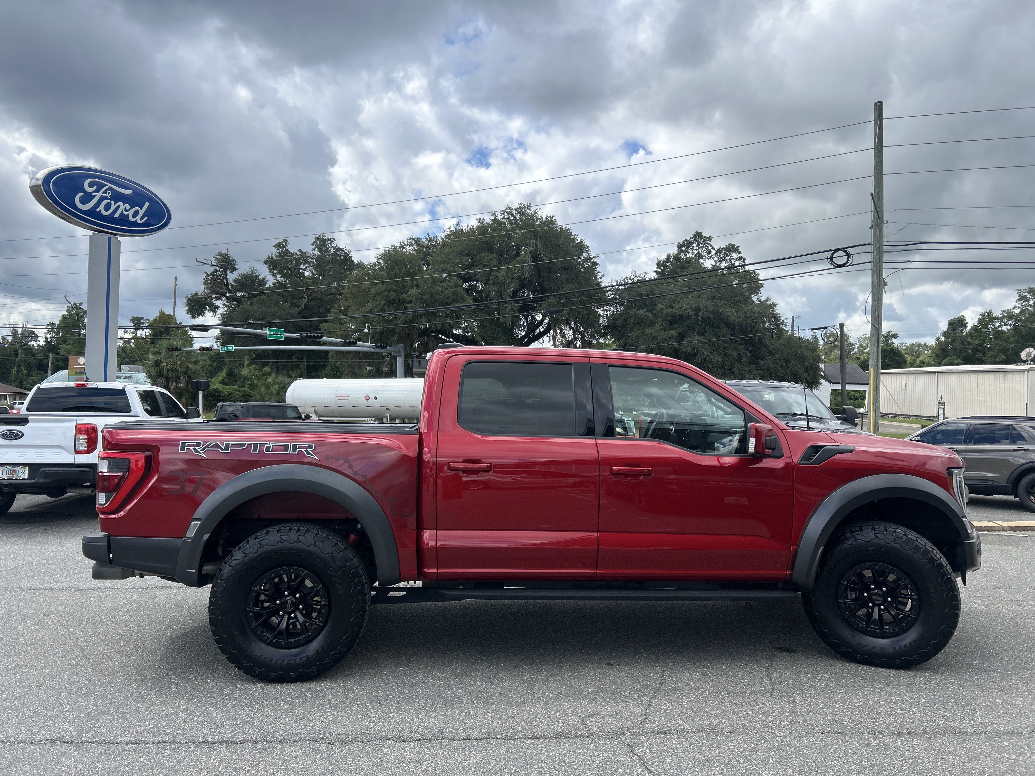 Certified 2023 Ford F150 Raptor w/ Raptor 37 Performance Package AWD/4WD image 8