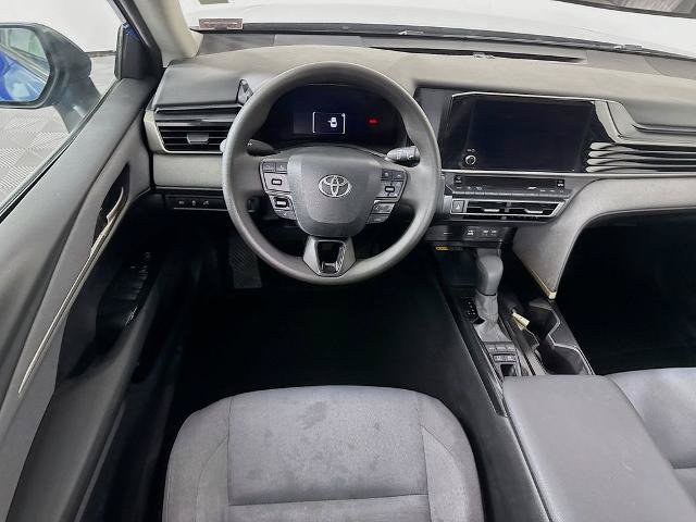 Used 2025 Toyota Camry LE AWD/4WD image 21