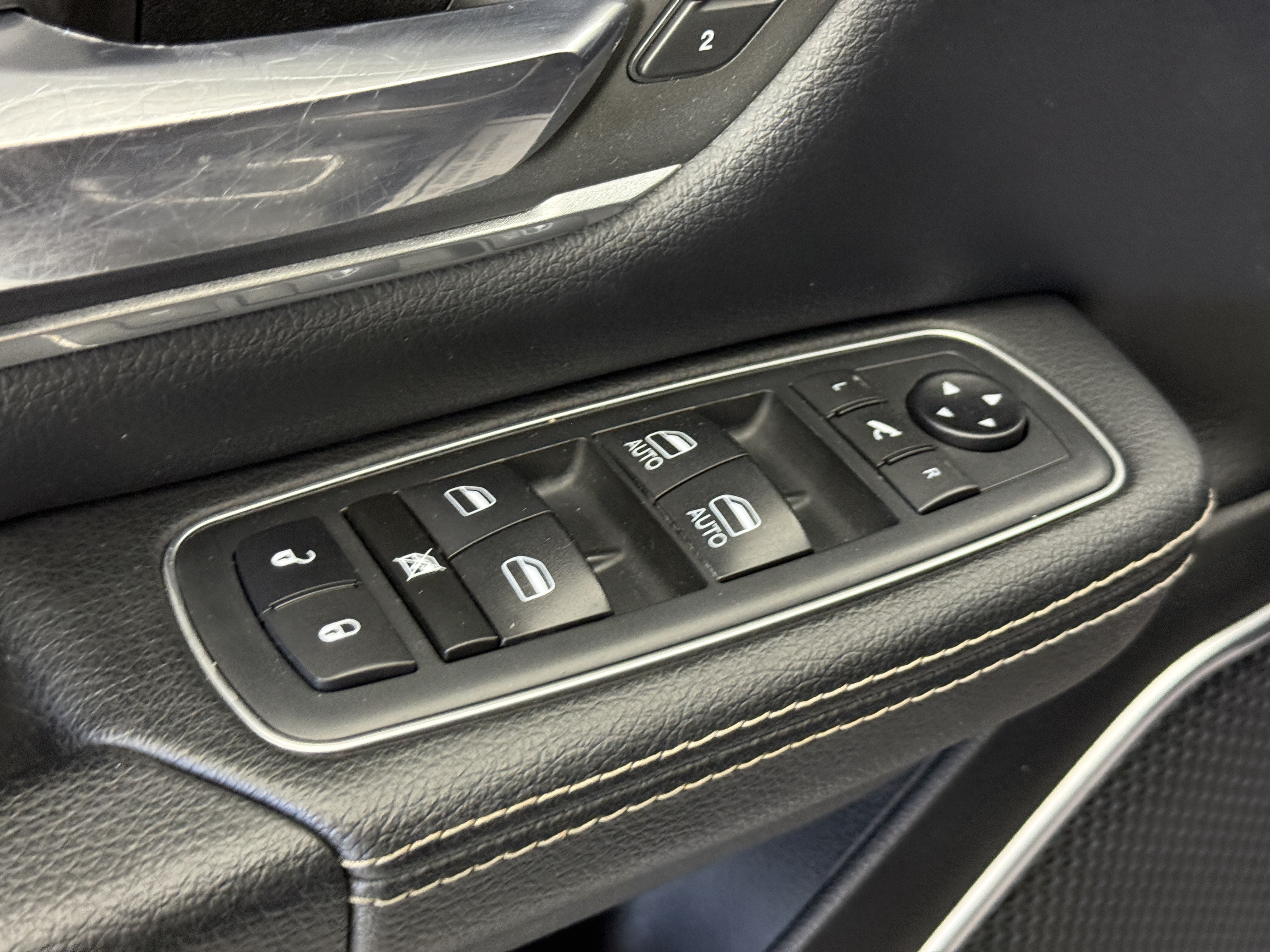 Used 2020 RAM 1500 Laramie RWD image 14