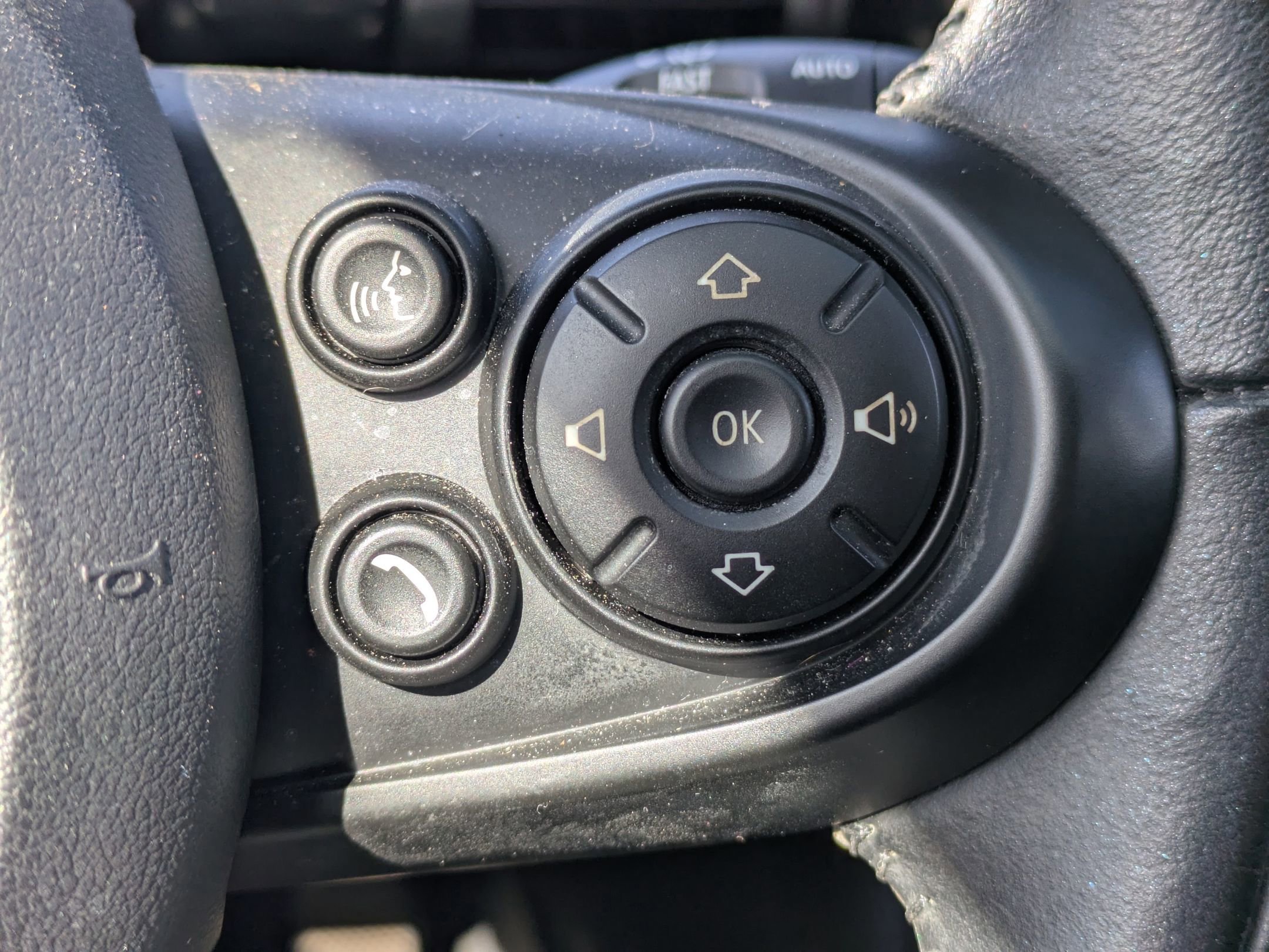 Used 2019 MINI Cooper 2-Door Hardtop image 16