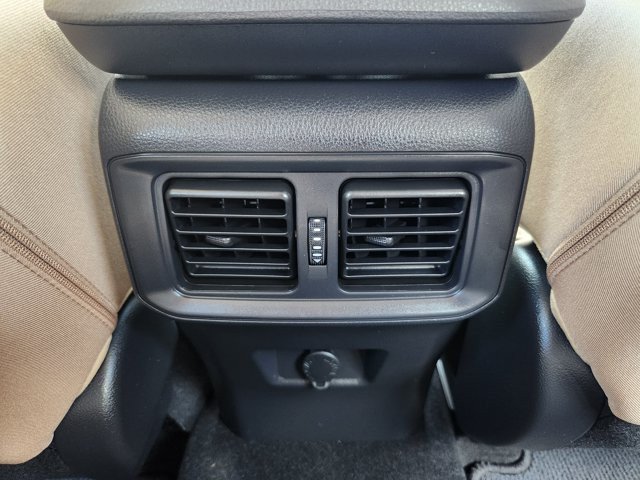 Used 2025 Toyota RAV4 LE AWD/4WD image 31