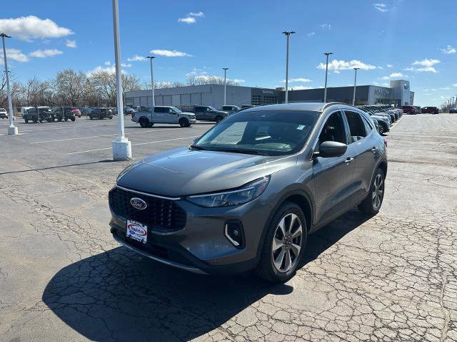 Certified 2023 Ford Escape Platinum AWD/4WD image 3