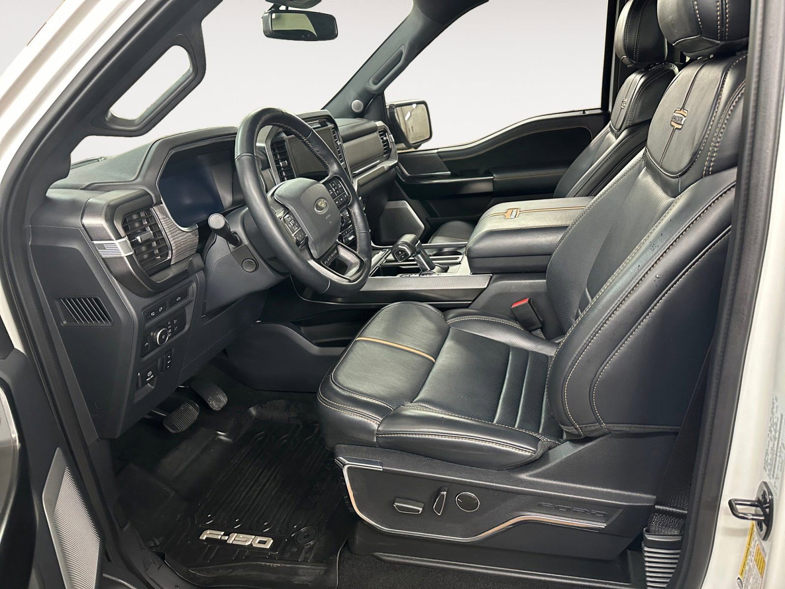 Certified 2022 Ford F150 Platinum w/ Equipment Group 701A High AWD/4WD image 9