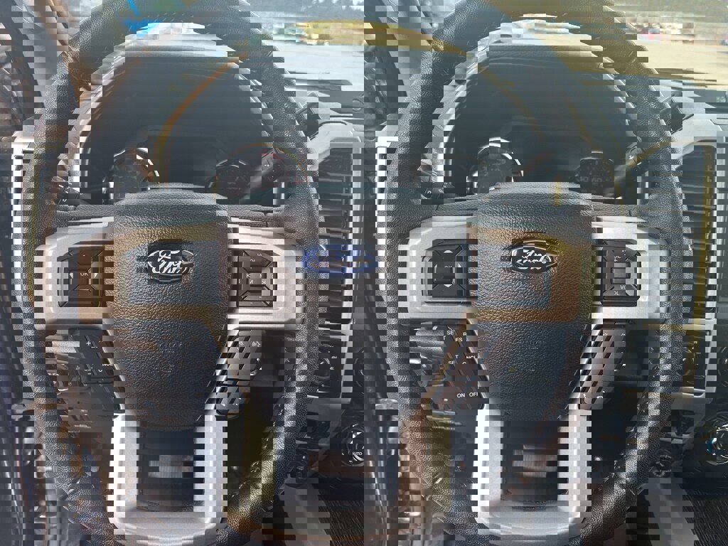 Certified 2020 Ford F350 Lariat w/ Lariat Ultimate Package image 18