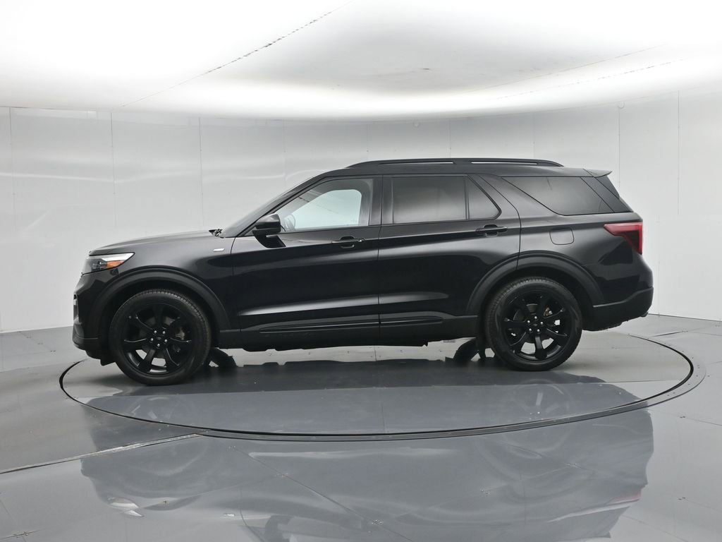 Certified 2024 Ford Explorer ST-Line w/ Class IV Trailer Tow Package RWD image 33