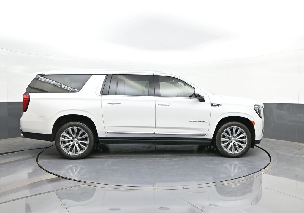 Used 2021 GMC Yukon XL Denali w/ Denali Premium Package RWD image 26