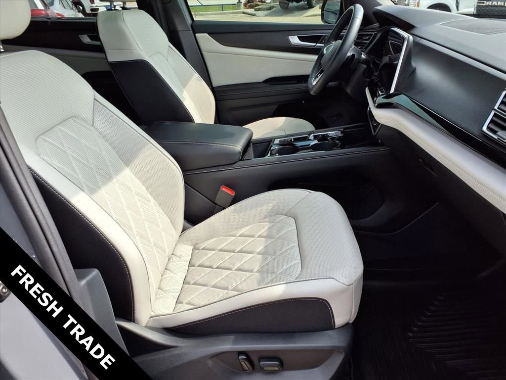 Used 2024 Volkswagen Atlas Cross Sport SEL Premium R-Line AWD/4WD image 27