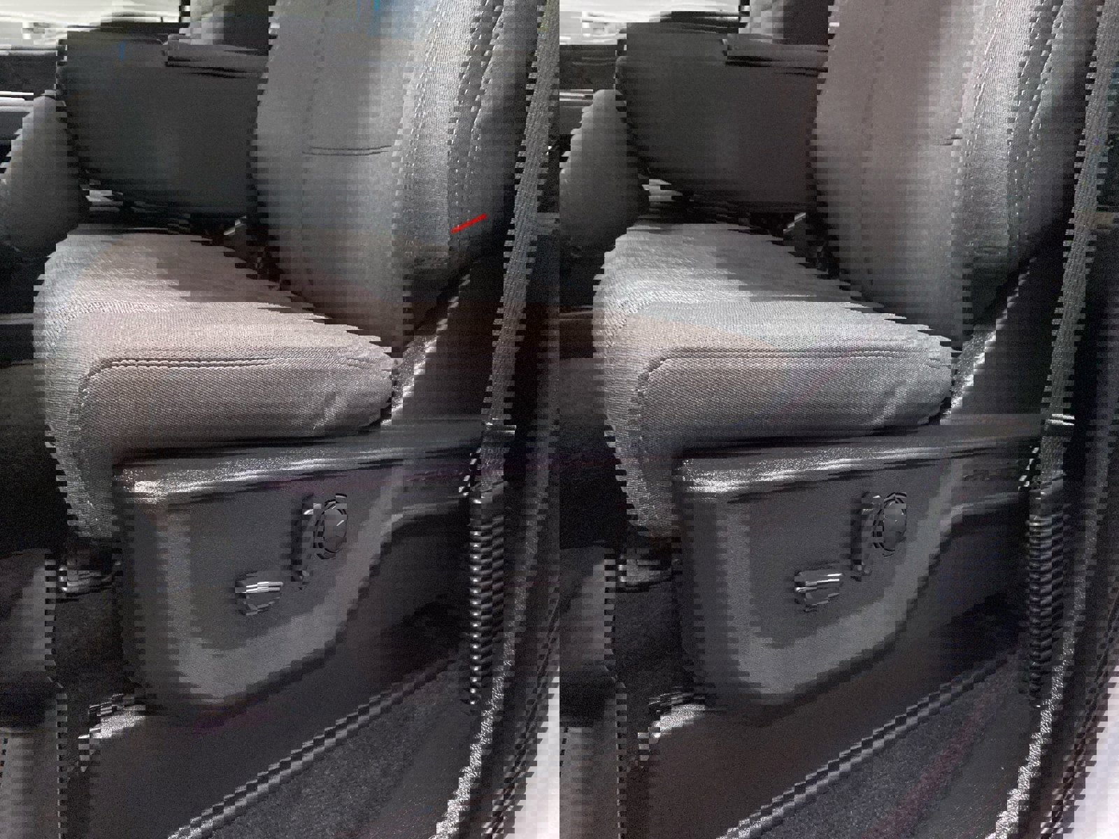 Certified 2022 Ford F150 XLT w/ Equipment Group 302A High image 17