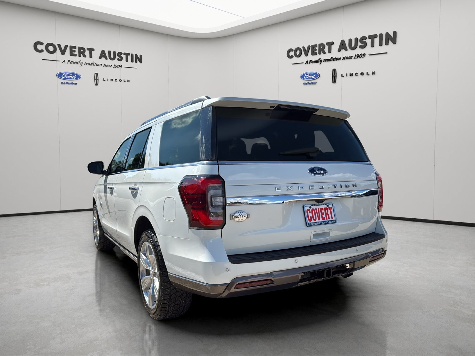 Certified 2024 Ford Expedition King Ranch AWD/4WD image 3