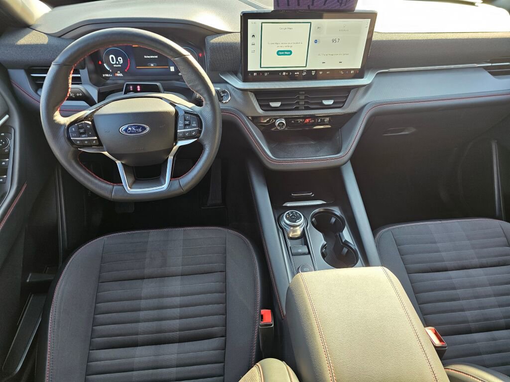 Certified 2025 Ford Explorer ST-Line image 15