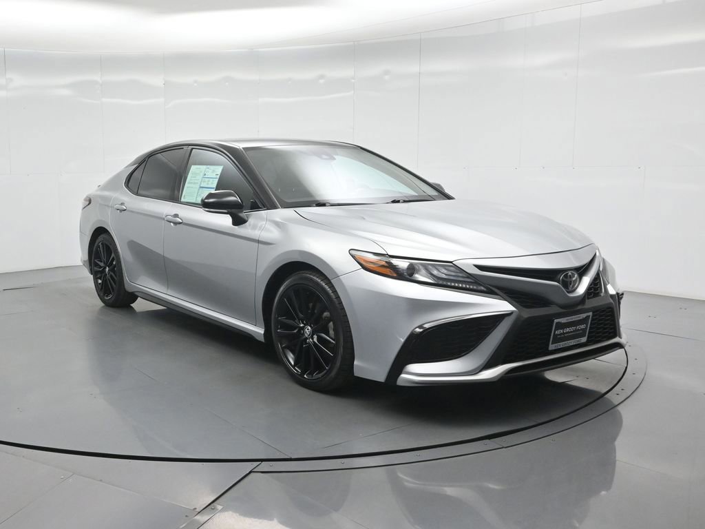 Used 2022 Toyota Camry XSE image 7