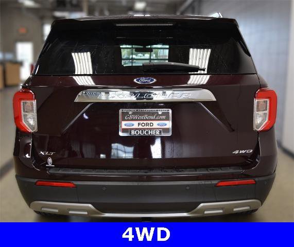 Certified 2022 Ford Explorer XLT w/ Equipment Group 202A image 4