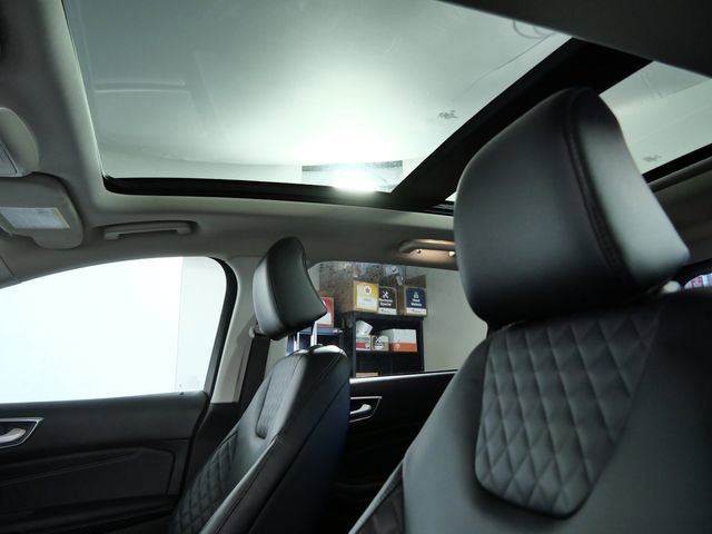 Certified 2024 Ford Edge Titanium w/ Equipment Group 301A image 18