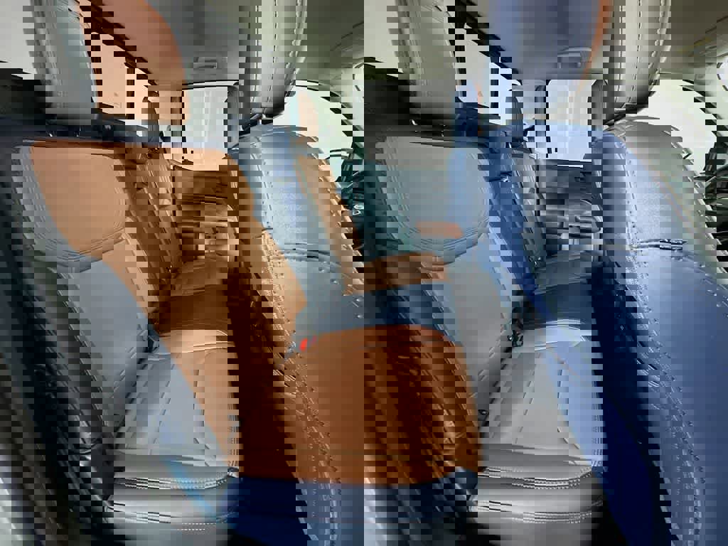 Certified 2024 Ford Maverick Lariat w/ 4K Tow Package image 32