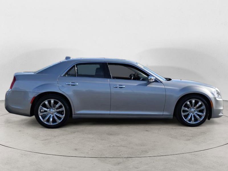Used 2018 Chrysler 300 Limited w/ Safetytec Plus Group image 6