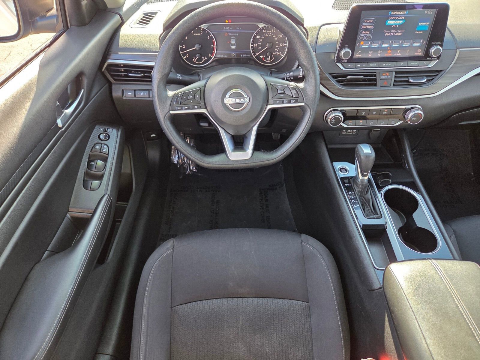Used 2024 Nissan Altima 2.5 SV FWD image 12