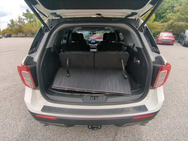 Certified 2023 Ford Explorer XLT w/ Equipment Group 202A RWD image 26