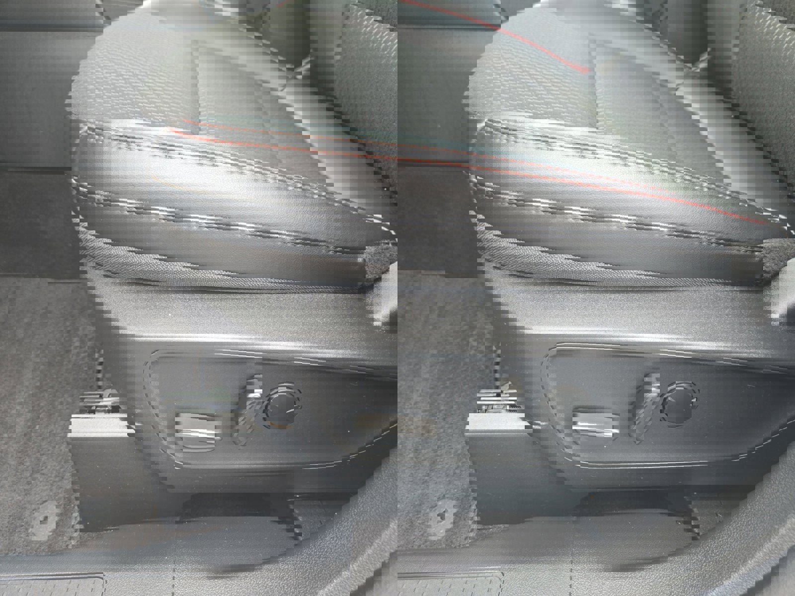 Certified 2025 Ford Escape ST-Line w/ Tech Pack #1 image 12